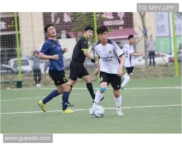 杭州足球队领跑最新足球配合TOP10榜单展现团队默契与实力 杭州足球队领跑最新足球配合TOP10榜单展现团队默契与实力