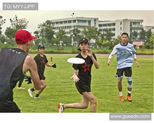 飞盘运动的魅力与挑战李伟分享他的飞盘生涯故事与心得 飞盘运动的魅力与挑战李伟分享他的飞盘生涯故事与心得